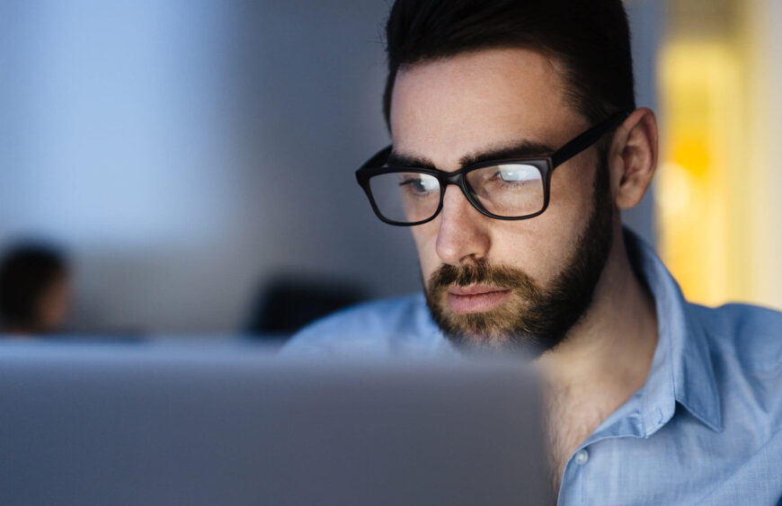 3 Reasons You Should Buy Screen Glasses eyeflix.pk